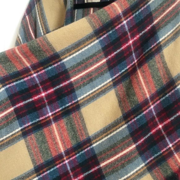 Plaid shawl wrap - Picture 2 of 3